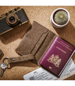 Paso dėklas iš perdirbtos odos Leather Passport Holder