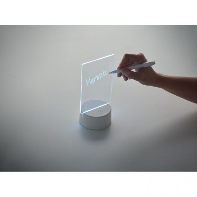 LEDMEMO užrašų lenta su LED apšvietimu LEDMEMO užrašų lenta su LED apšvietimu