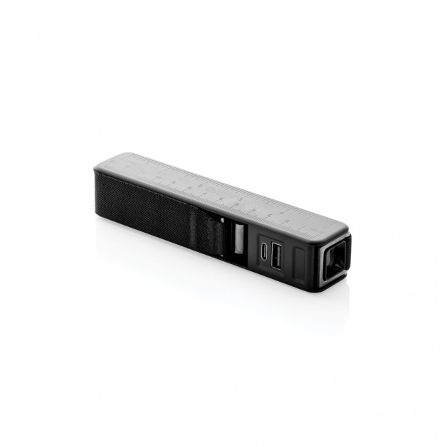 SWISS PEAK 5-in-1 lagamino svarstyklės su išorine baterija (powerbank) ir žibintuvėliu SWISS PEAK 5-in-1 lagamino svarstyklės su išorine baterija (powerbank) ir žibintuvėliu