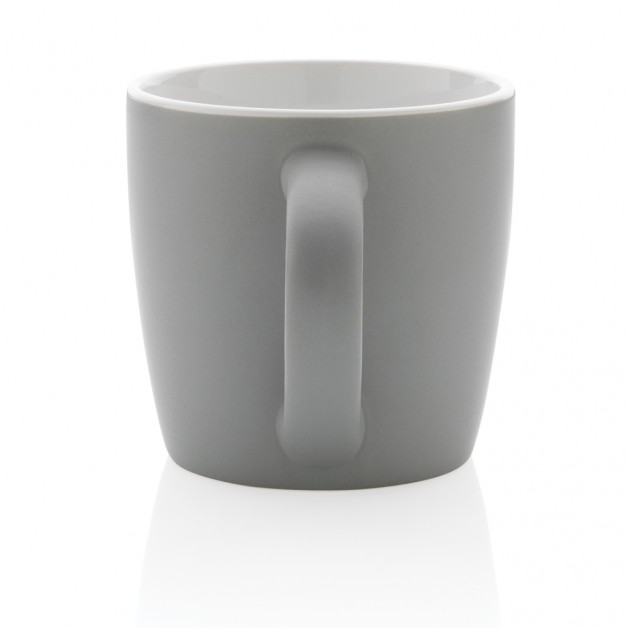 Keramikinis puodelis su spalvotu vidumi