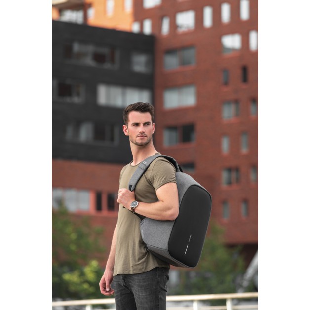Bobby Hero XL kuprinė su apsauga nuo vagysčių, 17"