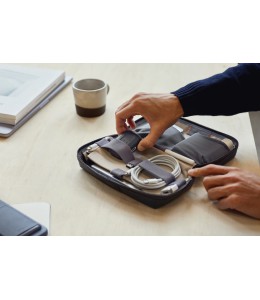 Bellroy Tech Kit kompiuterio aksesuarų dėklas Bellroy Tech Kit kompiuterio aksesuarų dėklas