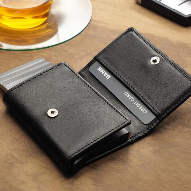 Odinė piniginė su RFID apsauga ir kreditinių kortelių dėklu